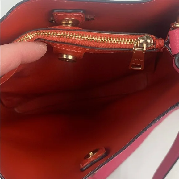 Coach Small Town Bucket Bag crossbody Pink White Red Striped Gold Zip pocket - Picture 13 of 16